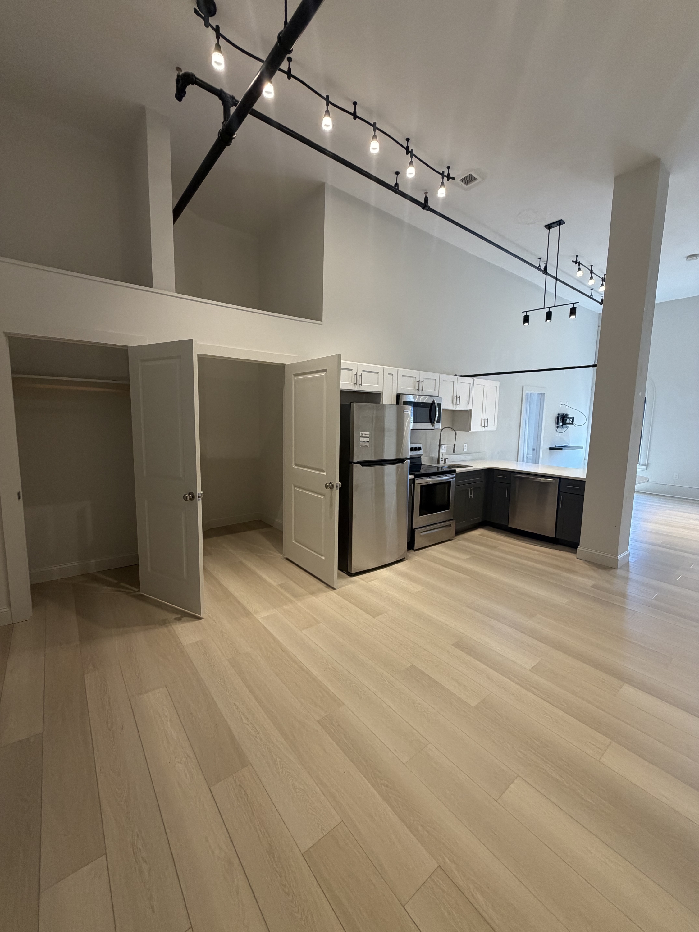 105 William Street - 406
