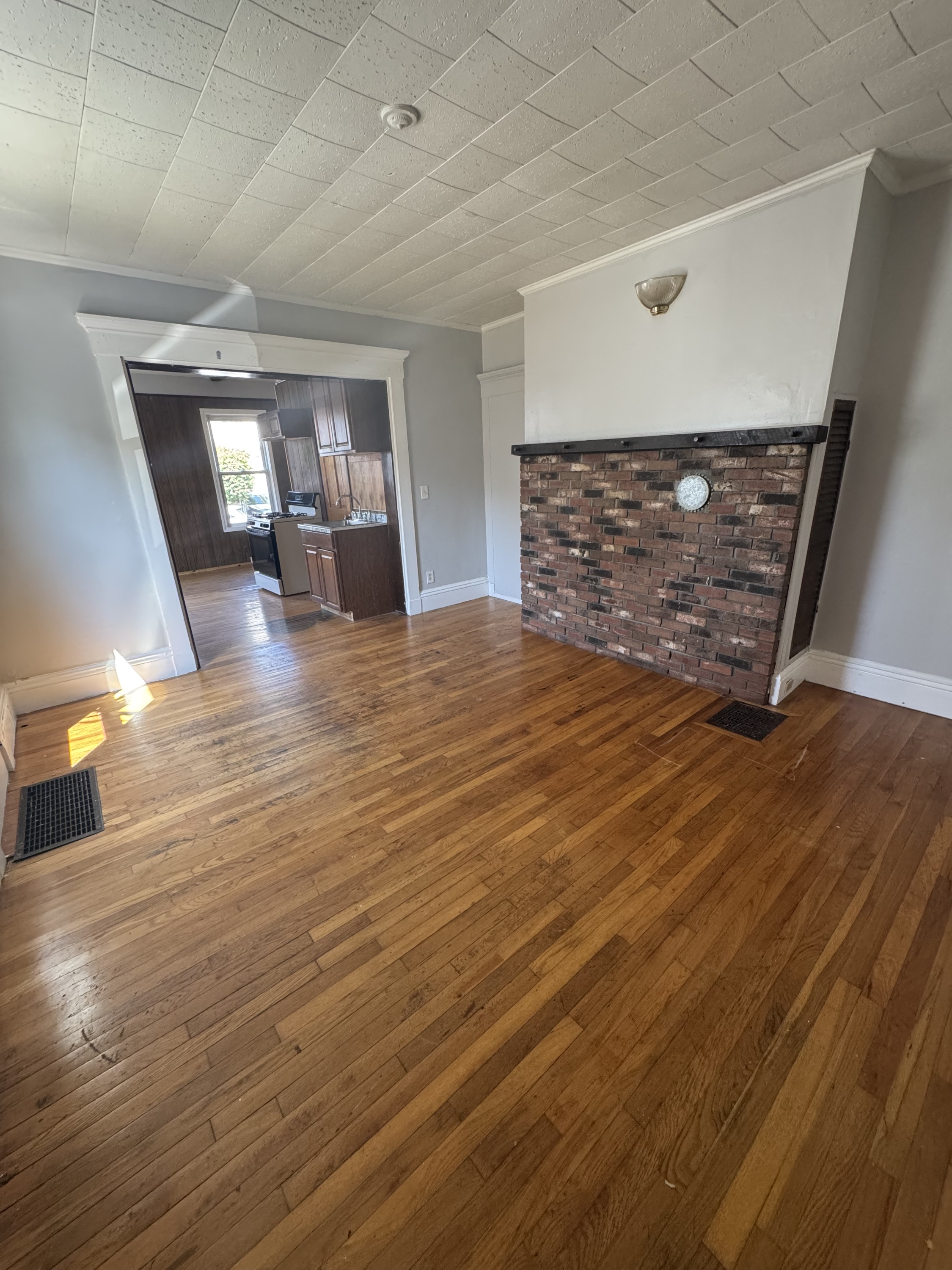 130 Chestnut Street - 1